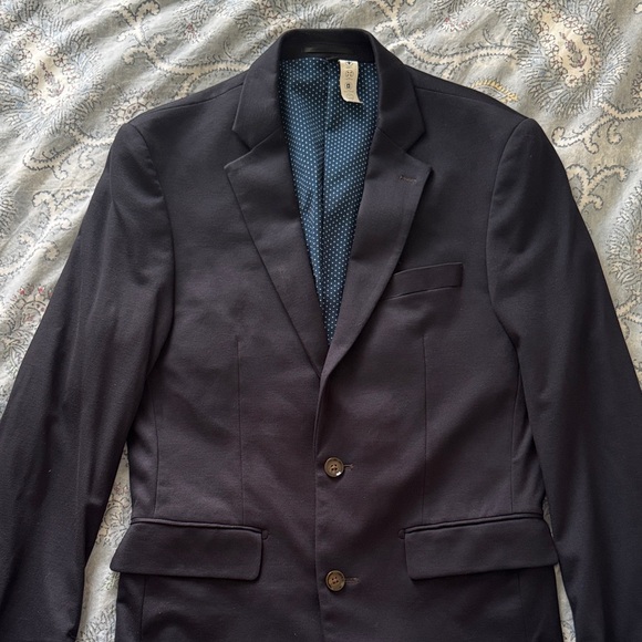 Athletic Fit State & Liberty suit jacket. Navy - Picture 4 of 10